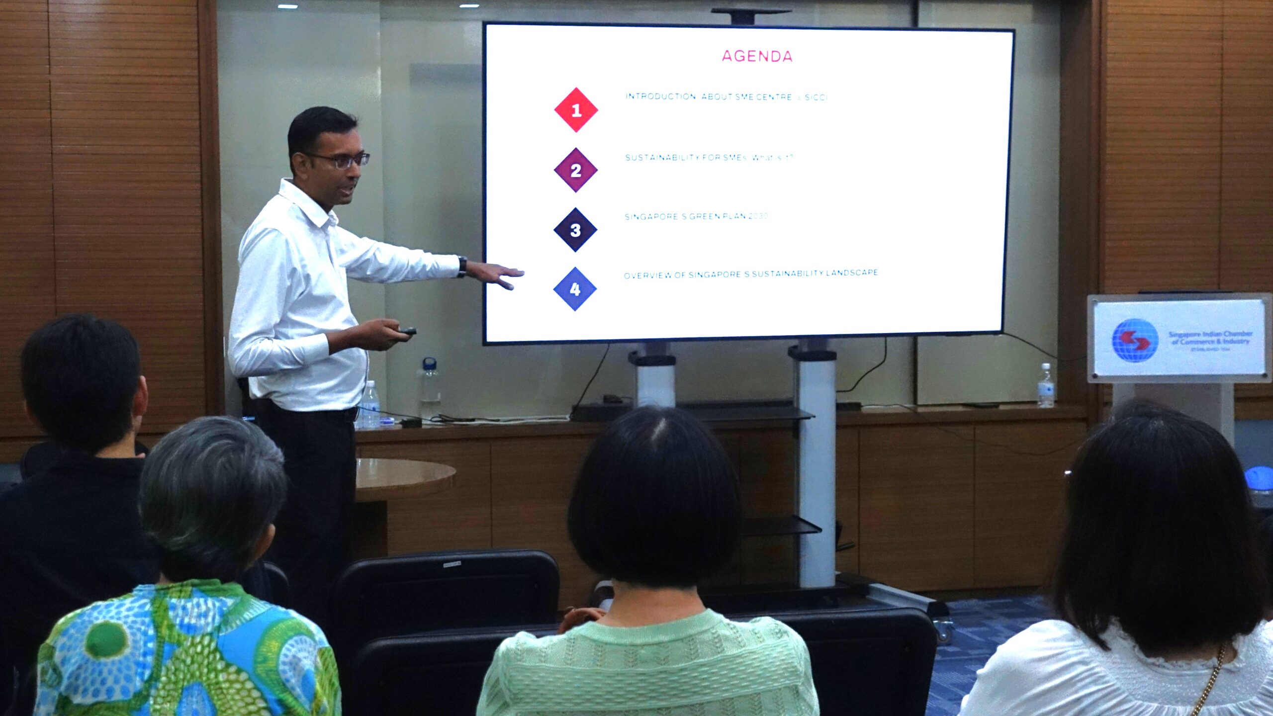 Sustainable Business: Reporting, Strategy & Support for SMEs
